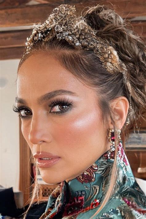 dolce gabbana jennifer lopez